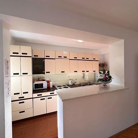 Viktor Apartment كومانوفو المظهر الخارجي الصورة