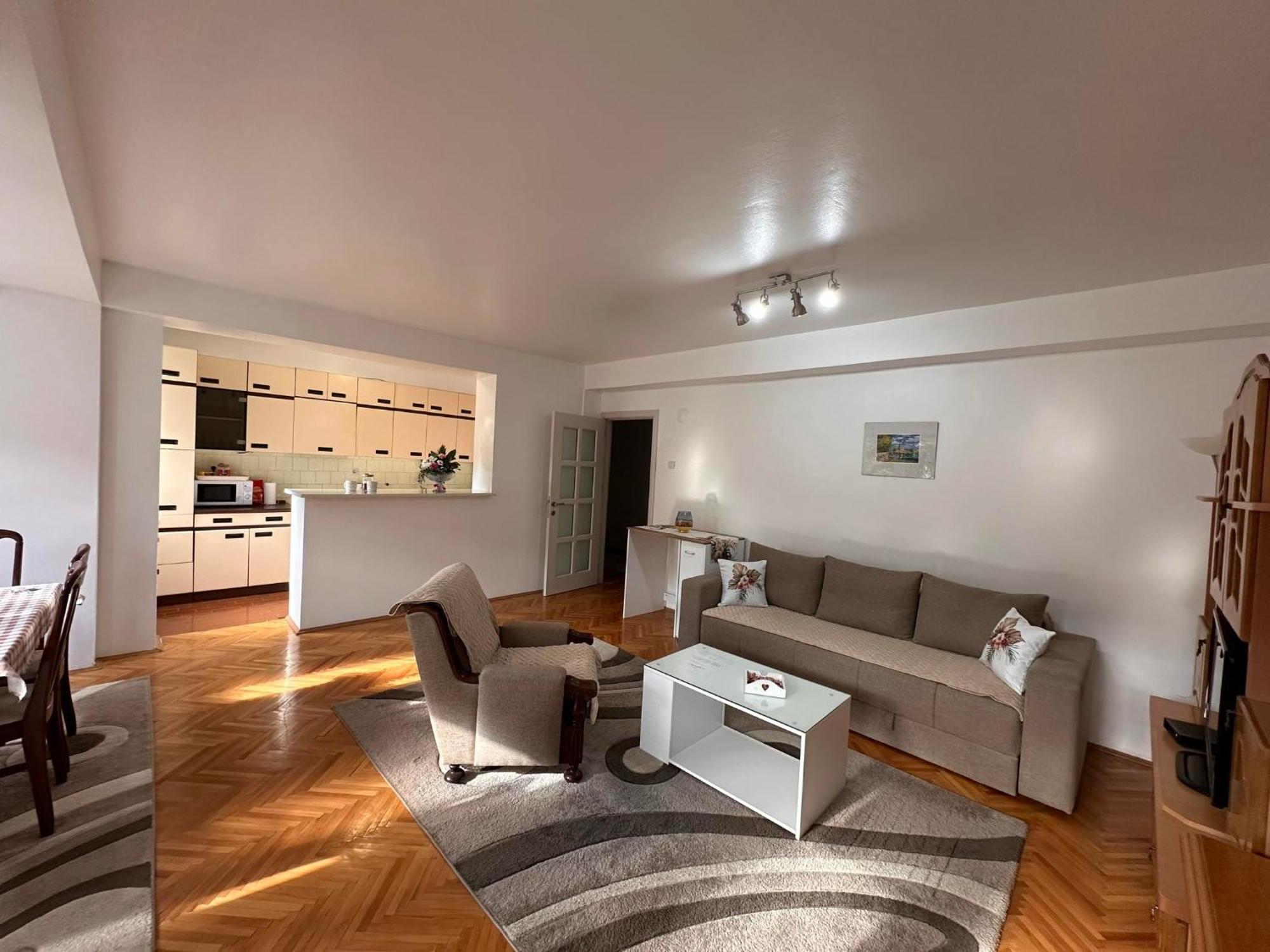 Viktor Apartment كومانوفو المظهر الخارجي الصورة