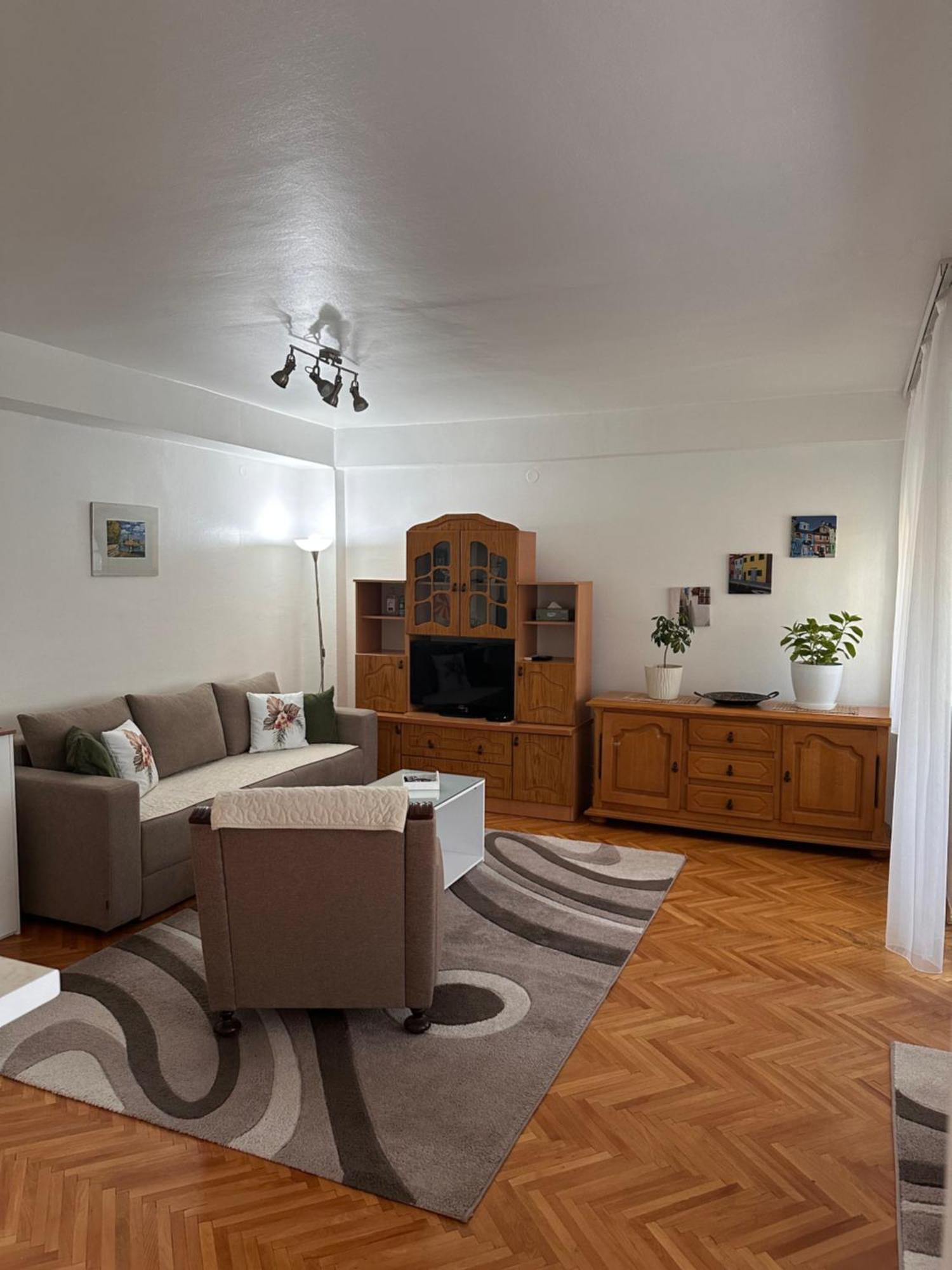 Viktor Apartment كومانوفو المظهر الخارجي الصورة
